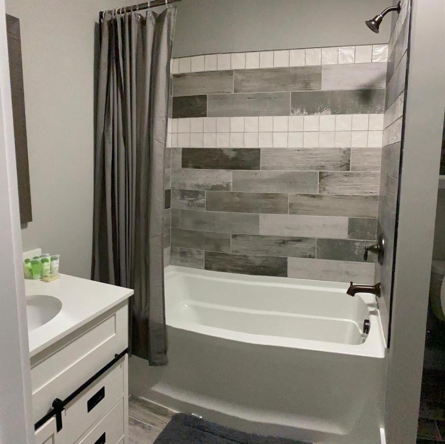 Hidden Gem Apartment Mars Hill Bagian luar foto